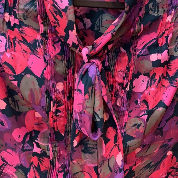 Blouse - Picture 2 of 4